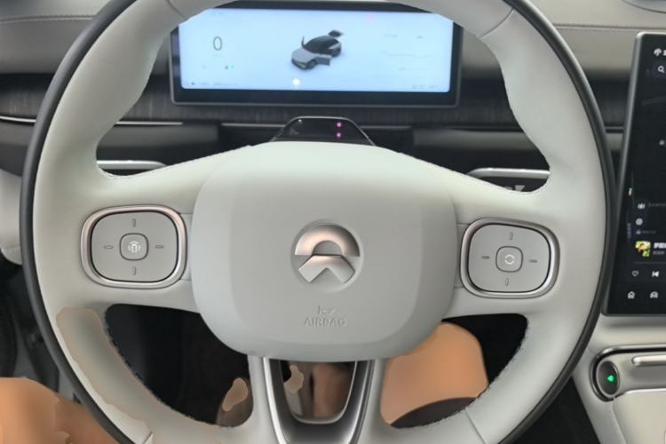 Used Nio ES6 2024 75 kWh Steering Wheel
