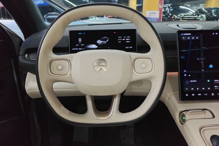 Used Nio ES6 2024 75 kWh Steering Wheel