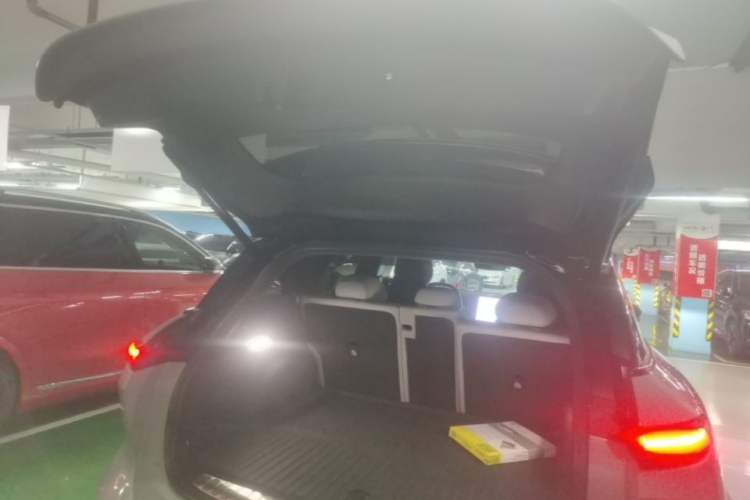Used Nio ES6 2024 75 kWh Trunk