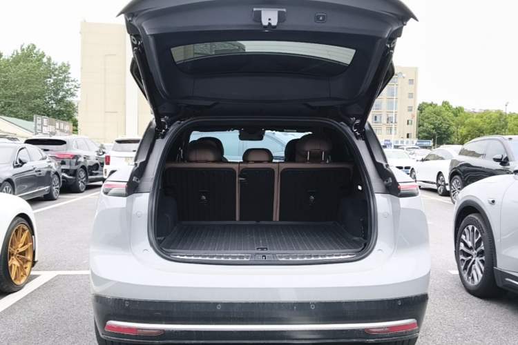 Used Nio ES6 2024 75 kWh Trunk