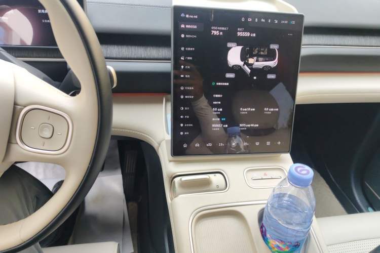 Used Nio ES6 2024 75 kWh Audio And AC Panel