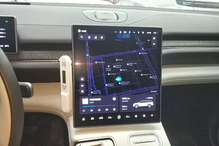 Used Nio ES6 2024 75 kWh Audio And AC Panel