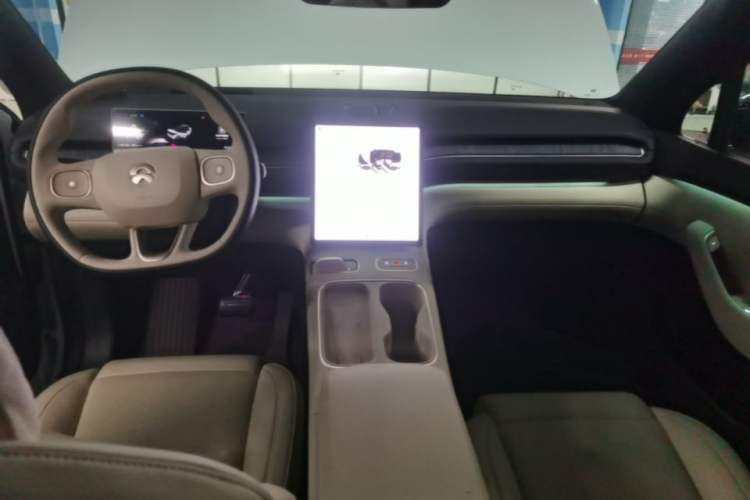 Used Nio ES6 2024 75 kWh Audio And AC Panel