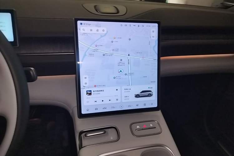 Used Nio ES6 2024 75 kWh Audio And AC Panel