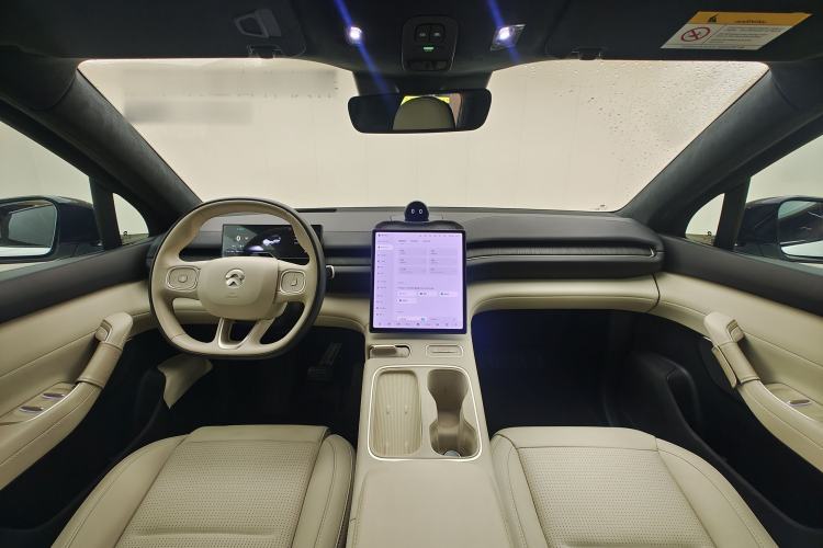 Used Nio ES6 2024 100kWh Center Console