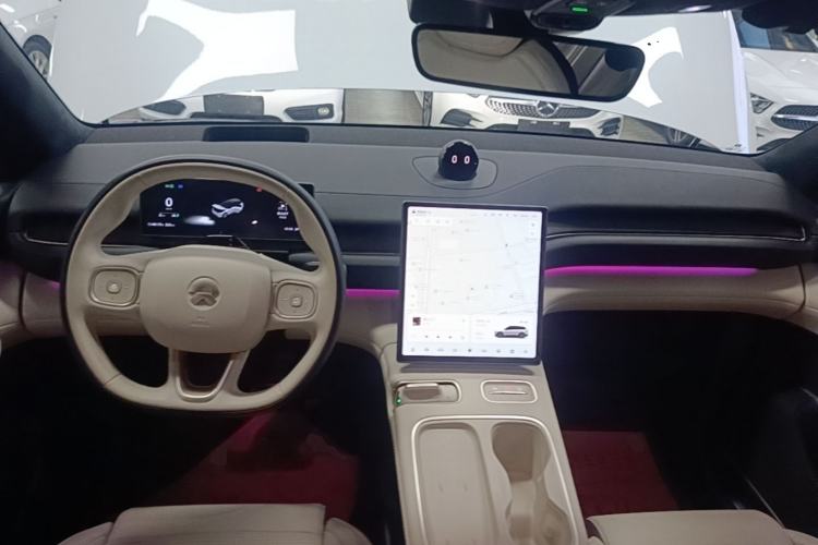 Used Nio ES6 2024 75 kWh Center Console