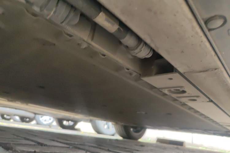 Used Nio ES6 2024 75 kWh Chassis Front Left