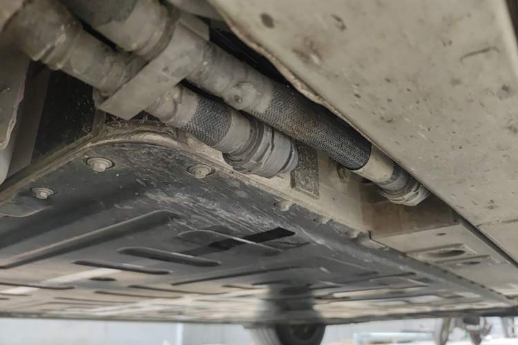 Used Nio ES6 2024 75 kWh Chassis Front Left