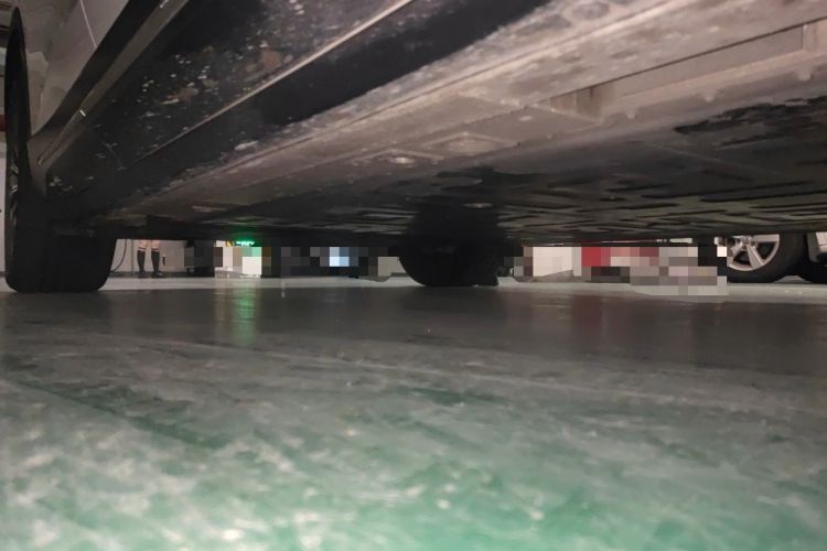 Used Nio ES6 2024 75 kWh Chassis Front Right