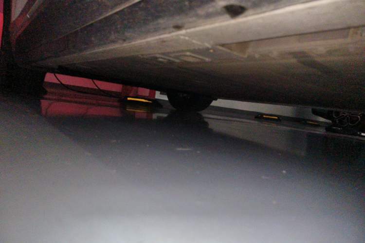Used Nio ES6 2024 75 kWh Chassis Front Right