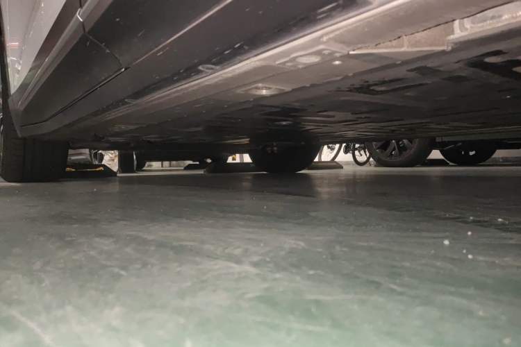 Used Nio ES6 2024 75 kWh Chassis Rear Left