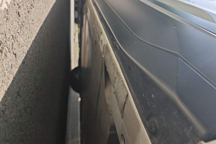 Used Nio ES6 2024 75 kWh Chassis Rear Left
