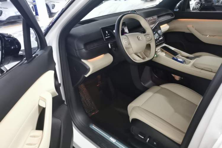 Used Nio ES6 2024 75 kWh Driver Seat