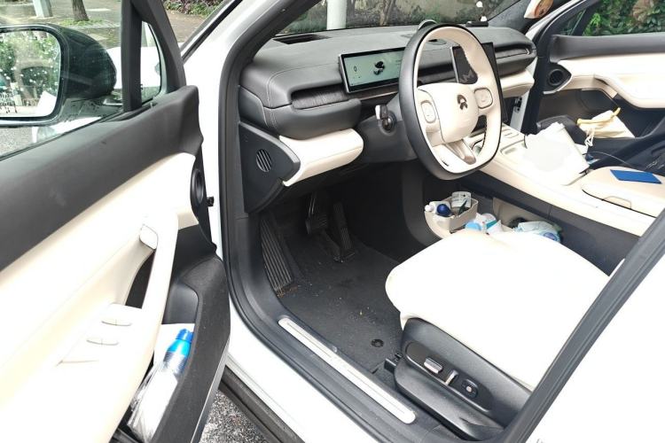 Used Nio ES6 2024 75 kWh Driver Seat