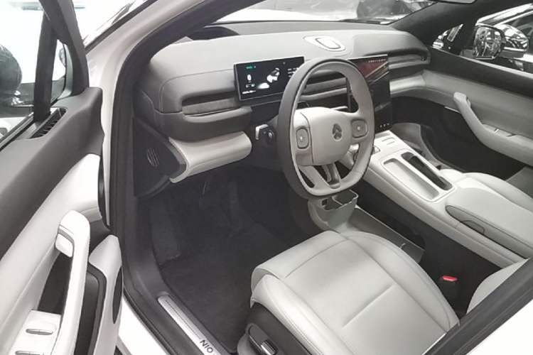 Used Nio ES6 2024 75 kWh Driver Seat