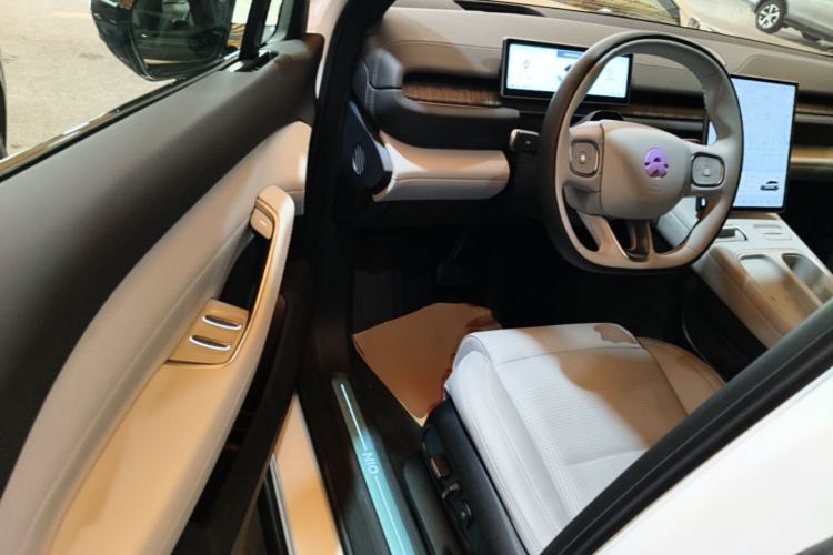Used Nio ES6 2024 75 kWh Driver Seat