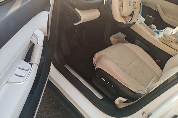 Used Nio ES6 2024 75 kWh Driver Seat