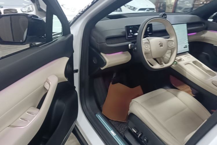 Used Nio ES6 2024 75 kWh Driver Seat