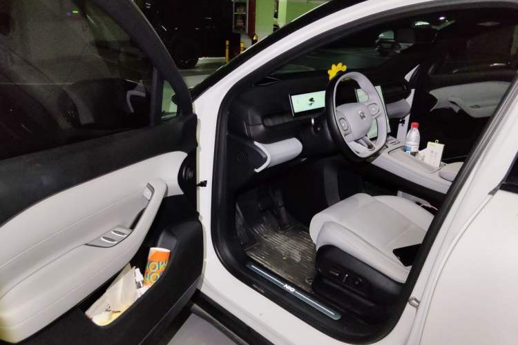 Used Nio ES6 2024 75 kWh Driver Seat