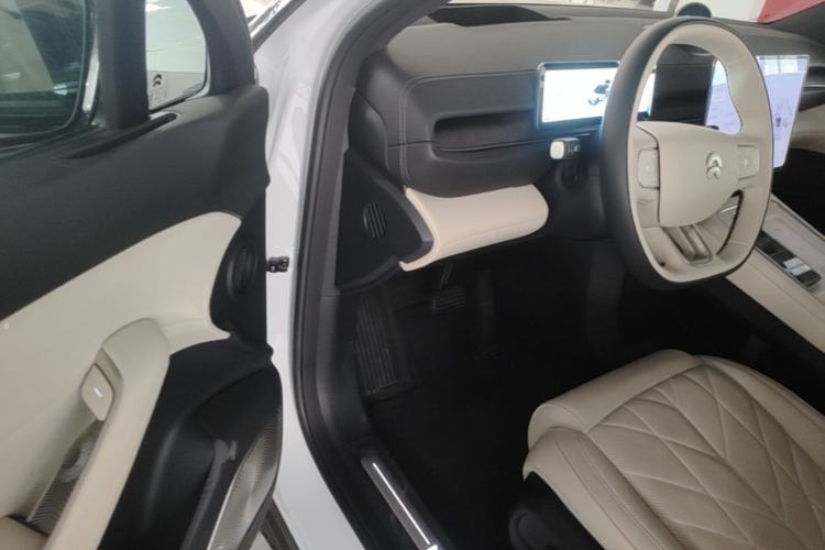 Used Nio ES6 2024 75 kWh Driver Seat