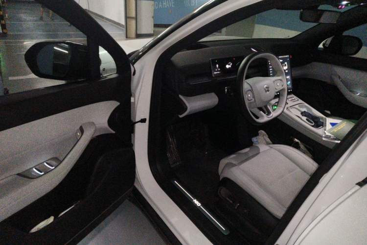 Used Nio ES6 2024 75 kWh Driver Seat