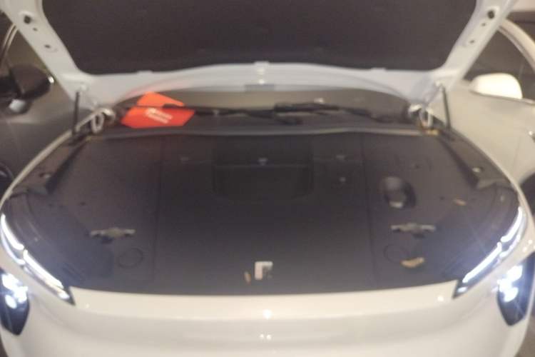 Used Nio ES6 2024 75 kWh Engine Bay