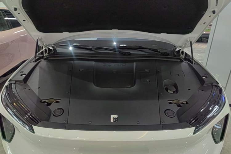 Used Nio ES6 2024 75 kWh Engine Bay