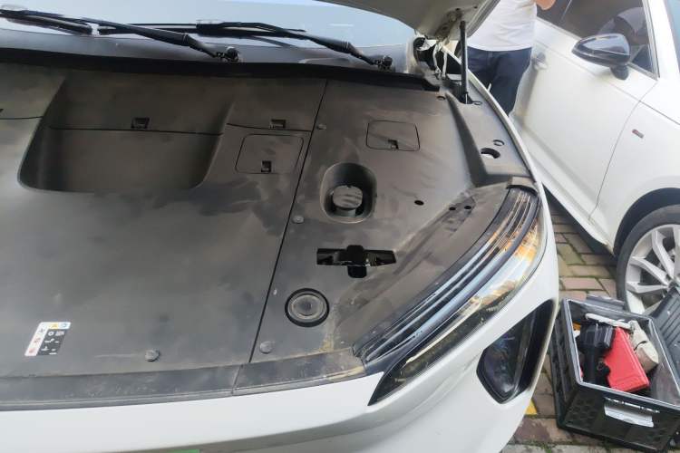 Used Nio ES6 2024 75 kWh Engine Bay Left