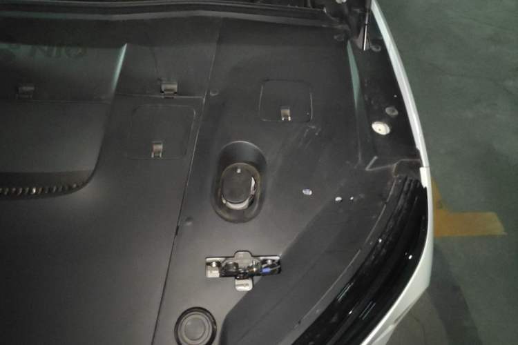 Used Nio ES6 2024 75 kWh Engine Bay Left