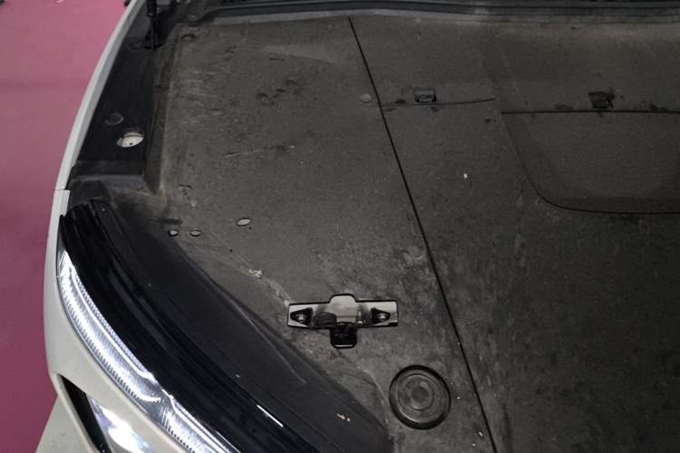 Used Nio ES6 2024 75 kWh Engine Bay Right