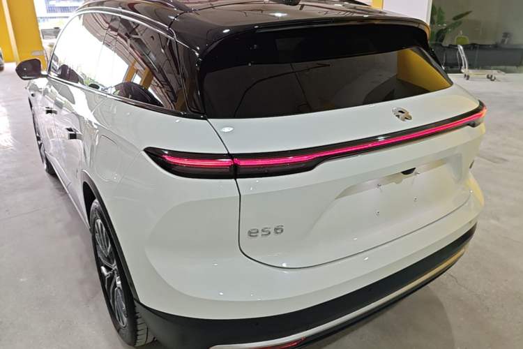 Used Nio ES6 2024 75 kWh Exterior 2