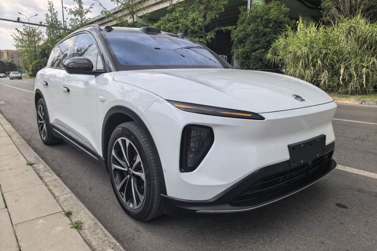 Used Nio ES6 2024 75 kWh Exterior 2