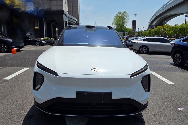 Used Nio ES6 2024 75 kWh Exterior 2