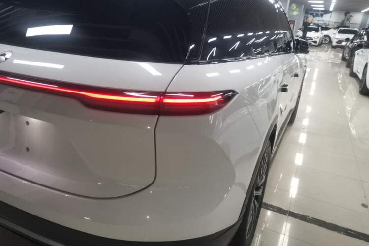 Used Nio ES6 2024 75 kWh Exterior 3
