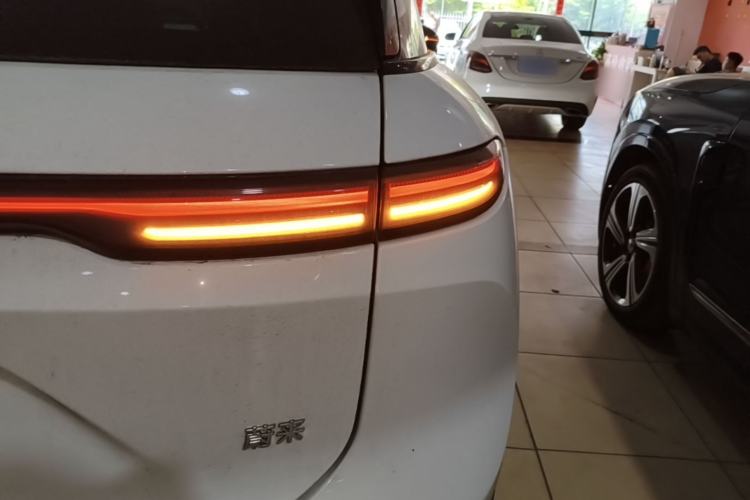 Used Nio ES6 2024 75 kWh Exterior 3