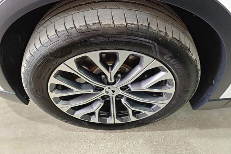 Used Nio ES6 2024 75 kWh Exterior 4