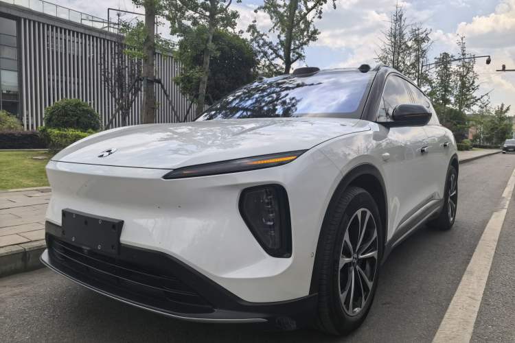 Used Nio ES6 2024 75 kWh Exterior 4