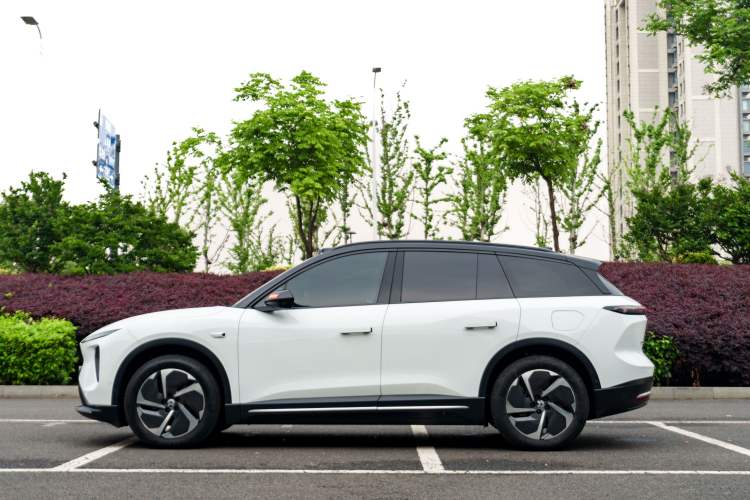 Used Nio ES6 2024 75 kWh Exterior 5
