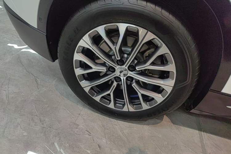 Used Nio ES6 2024 75 kWh Exterior 5