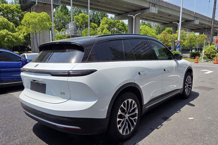 Used Nio ES6 2024 75 kWh Exterior 5