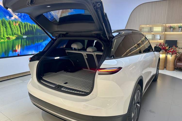 Used Nio ES6 2024 75 kWh Exterior 5