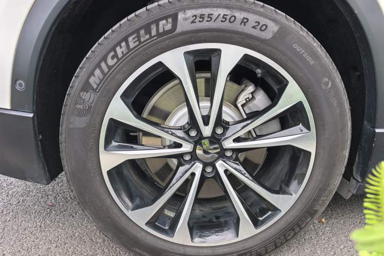 Used Nio ES6 2024 75 kWh Exterior 8