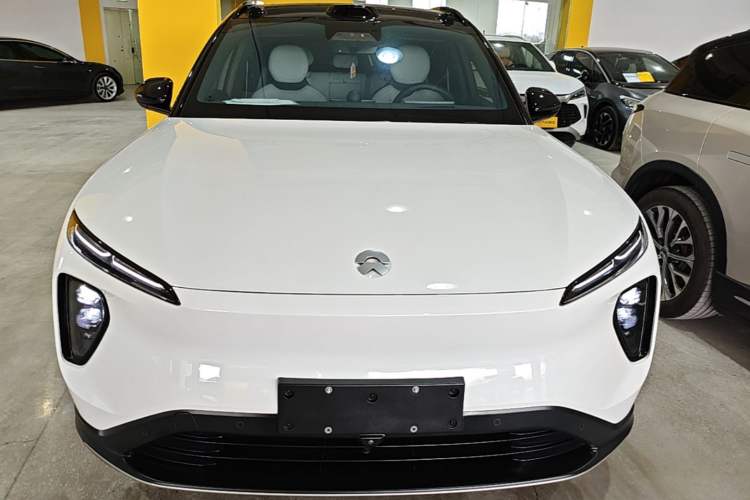 Used Nio ES6 2024 75 kWh Front