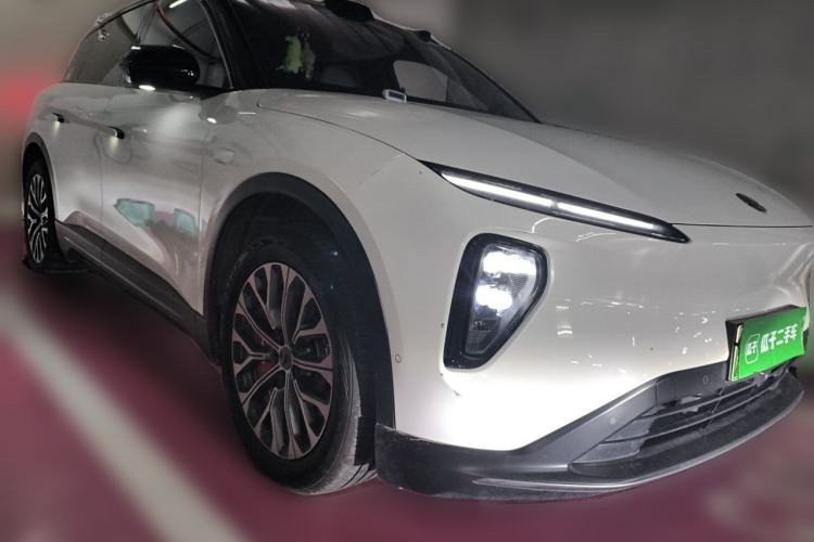 Used Nio ES6 2024 75 kWh Front Right 45 Deg