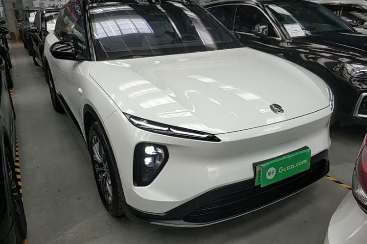Used Nio ES6 2024 75 kWh Front Right 45 Deg