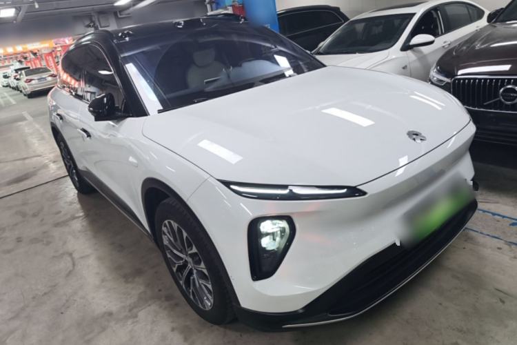 Used Nio ES6 2024 75 kWh Front Right 45 Deg