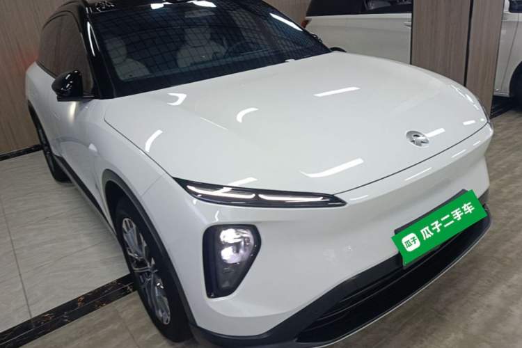 Used Nio ES6 2024 75 kWh Front Right 45 Deg