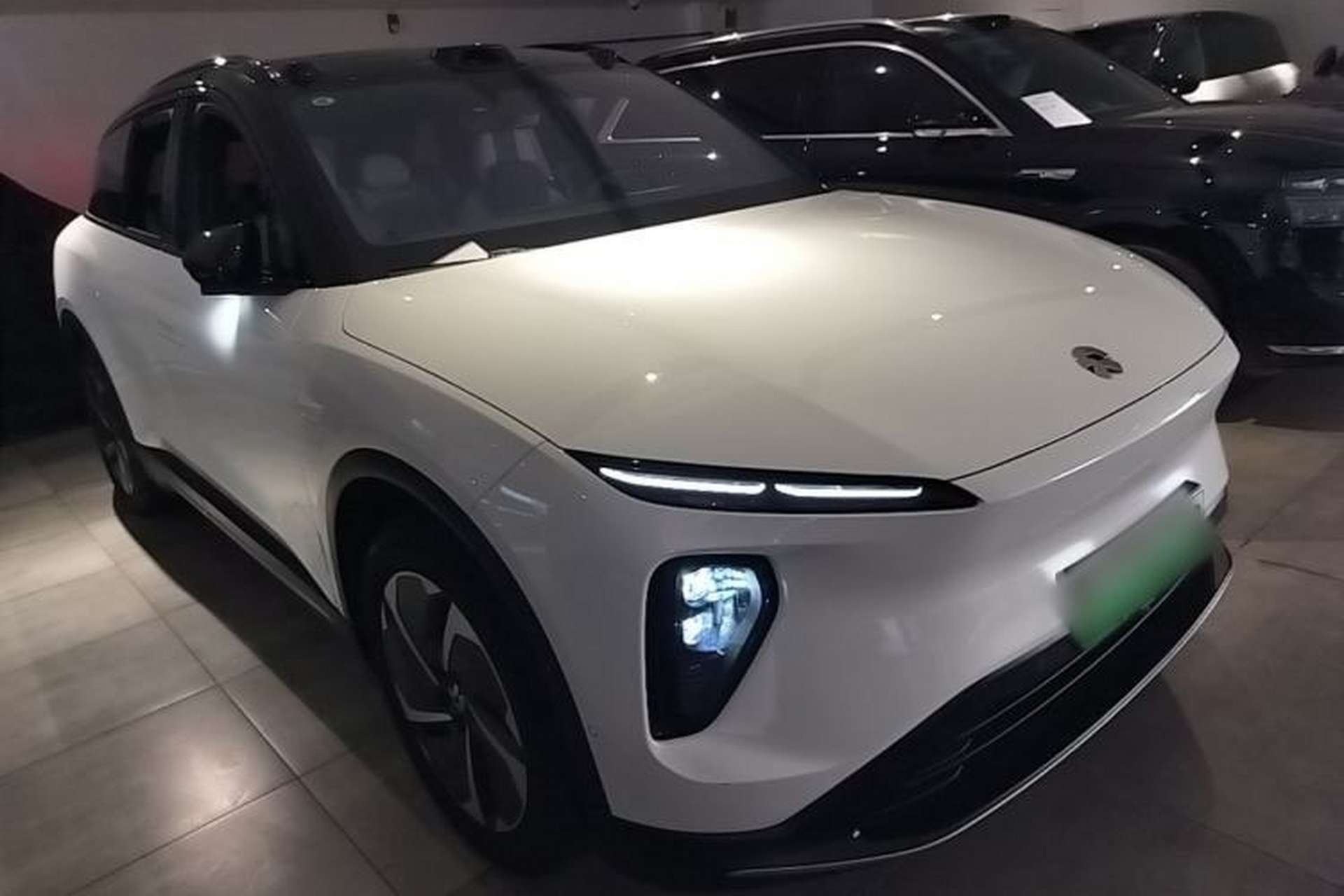 Used Nio ES6 2024 75 kWh Front Right 45 Deg