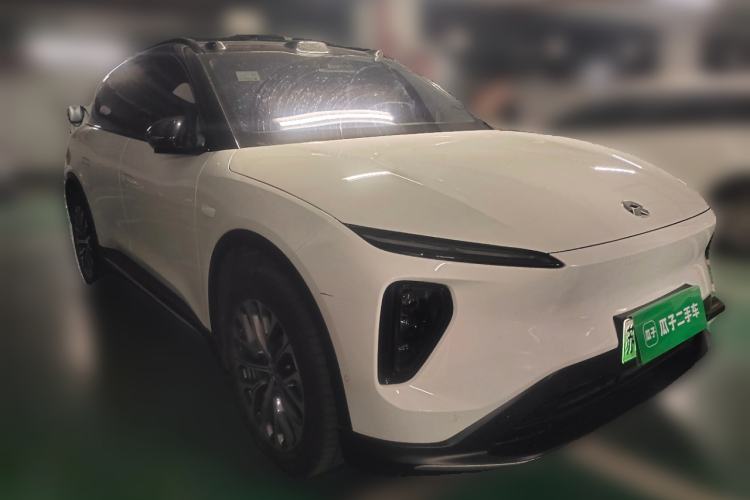 Used Nio ES6 2024 75 kWh Front Right 45 Deg