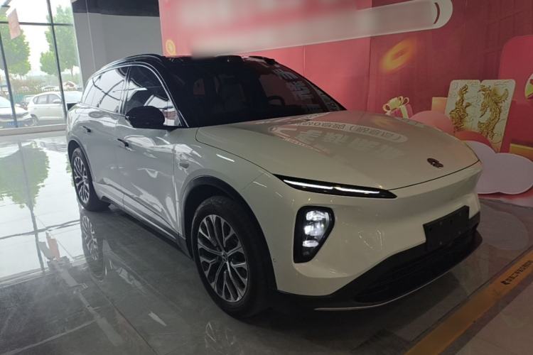 Used Nio ES6 2024 75 kWh Front Right 45 Deg
